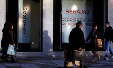 Las rebajas no lograron dinamizar el empleo en Vilagarc�a, pese a que s� lo hizo en Navidad.