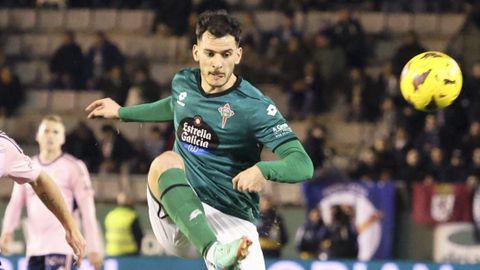 V�cto Moya, Chuca, en su etapa con el Racing de Ferrol en Segunda Divisi�n