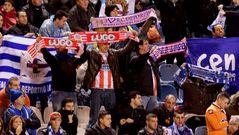 Aficiones mezcladas en el partido de Riazor