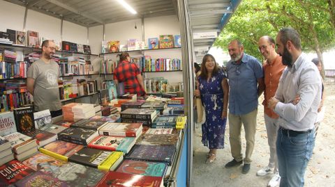 El�escritor Anxo Angueira, presidente de la Fundaci�n Rosal�a de Castro, ejerci� de pregonero en la apertura de la Feira do Libro