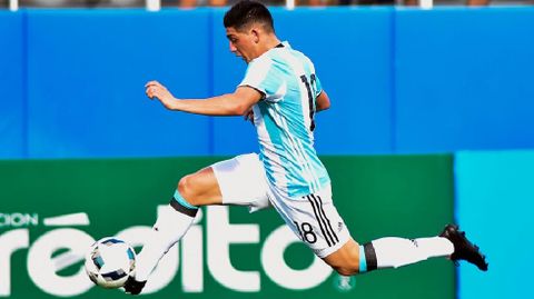 Espinoza con las categor�as inferiores de Argentina