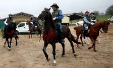 Cabaleiros de Lal�n desarrolla una intensa actividad con m�ltiples rutas a lo largo de todo el a�o.