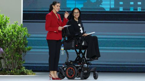 Las deportistas Carolina Mar�n (izquierda) y Teresa Perales