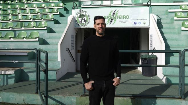 Jorge Cuesta, en sus primeros momentos en Espiedo