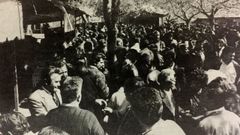 Una muchedumbre en la Feira do Vi�o de Amandi en una foto publicada en La Voz en 1991