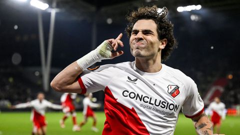 El redondelano Miguel Rodrguez, canternao del Celta, celebra su primer gol en Europa League.