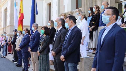 El gobierno gallego ha participado en la concentraci�n y minuto de silencio en recuerdo de las v�ctimas del coronavirus en San Caetano