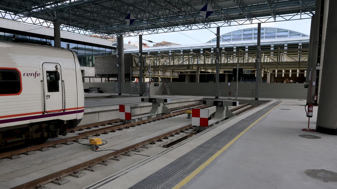 La nueva playa de vías de la intermodal de A Coruña deja los trenes fuera de San Cristóbal