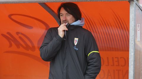 Secho Mart�nez, entrenador del Compos.