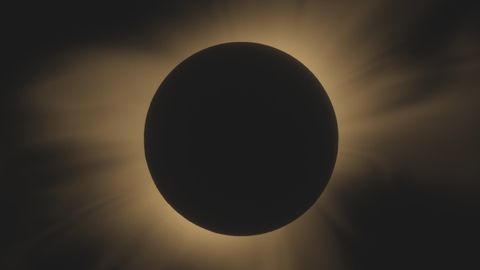 Lugo se sit�a en la franja central de la sombra y disfrutar� de una totalidad prolongada, cercana a los dos minutos, con la corona extendi�ndose alrededor del disco lunar.