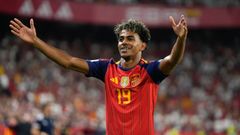 Lamine Yamal celebra su gol a Croacia en el S�nchez Pizju�n.
