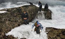 Los mariscadores de Mux�a se quejan de que algunas de sus zonas han sido esquilmadas.