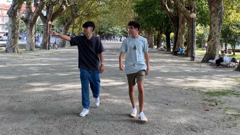 Lucas Gonz�lez y Coke Couto en la zona del Cant�n. 