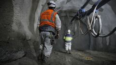 Entramos en los t�neles del tren a Langosteira