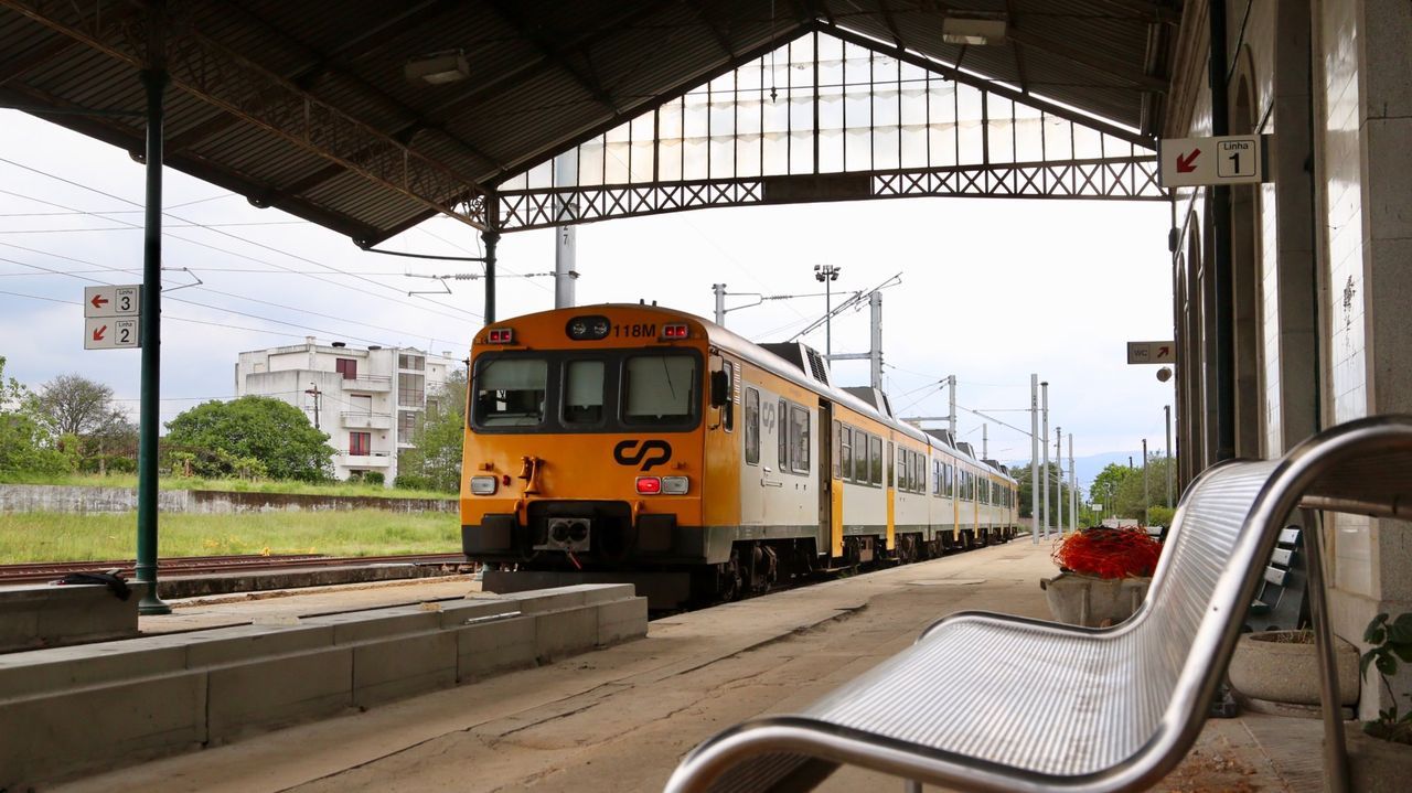Renfe gastará 863.000 euros en buses, taxis y VTC para unir Vigo y Valença durante 311 días