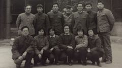 Pepe Castedo Carracedo, con gorra, con sus alumnos chinos en el Instituto de Lenguas Extranjeras