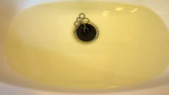 El agua del grifo sale turbia en O Pereiro