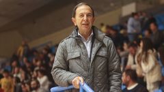 Julio Mart�nez durante un partido de O Parrulo en A Malata. 