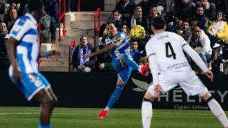 Quagliata golpea el bal&oacute;n en el partido del Alfonso Murube