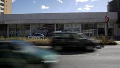 El concesionario se encuentra en la avenida de As Mari�as, en Perillo (Oleiros). En la imagen, bajos vac�os en la v�a oleirense.