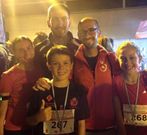 Sergio Prieto y Ant�a Prieto lograron medallas en la carrera nocturna.