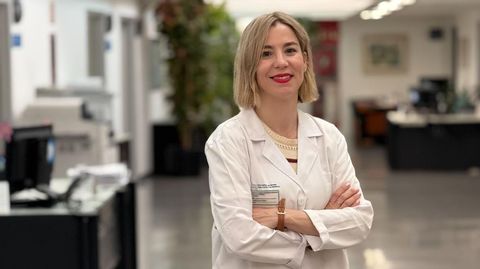 Ana Fern&aacute;ndez Montes es onc&oacute;loga m&eacute;dica en el CHUO.