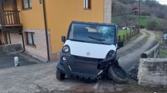 El veh�culo se sali� de la v�a y choc� contra un muro