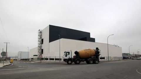 Vista trasera de la ampliación en marcha de la planta láctea de Oviganic Ibérica en Monforte