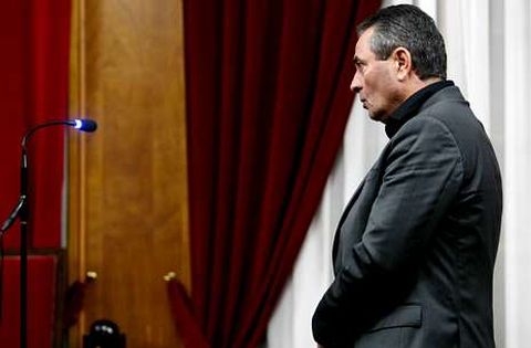 Carlos Mart�nez Gil ten�a deudas y quiso cobrar el seguro del local, seg�n la sentencia.