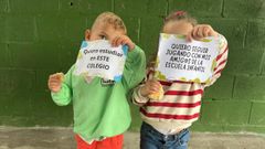 Protesta de las familias de la Jorge Juan Perlo, el viernes. 