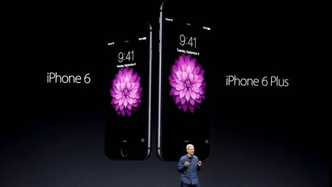 El iPhone 6 y el iPhone 6 Plus durante su presentaci�n el pasado 9 de septiembre