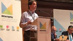 Juan Jos� Pulgar, presidente del Montep�o de la Miner�a, en la asamblea donde revalida su puesto