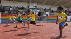 Las mejores im�genes del Trofeo Atletismo Barbanza, disputado en el estadio de A Alta