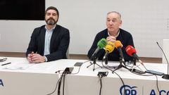 Miguel Lorenzo, acompa�ado de Roberto Rodr�guez