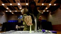 Los helv�ticos restringen su mercado laboral