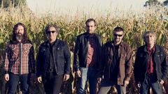 El grupo ferrolano Los Eternos vuelve con su cuarto �lbum titulado Vientos Solitarios