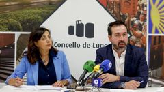 Elena Candia y Antonio Ameijide, dando cuenta de las novedades sobre la ordenanza de la ZBE