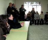 Landeira, al fondo, asisti� a reuniones de vecinos por la planta de gas