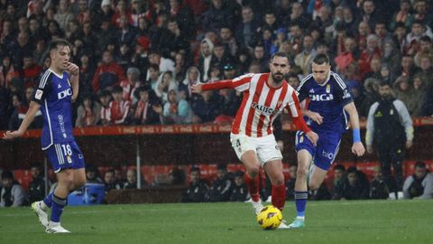 Derbi asturiano entre el Real Sporting de Gijon y el Real Oviedo en El Molin�n