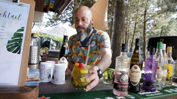 El Areoso Beach Club, de A Illa, con una ambiciosa propuesta, es uno de los que mejor verano han firmado