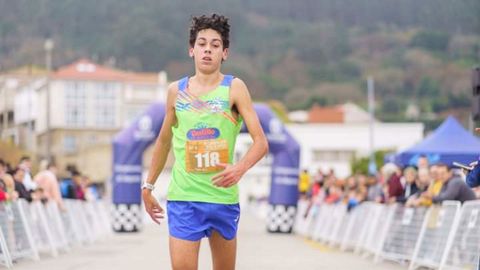 Fernando Otero, en la carrera solidaria Piscina de Muros.