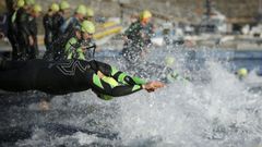 Traves�a a nado por la ELA