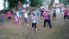 En la parroquia lalinense de Moneixas comenz� un curso de zumba.