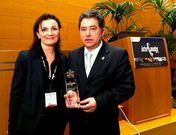 Nathalie Leclerc ha invitado a Lores a volver a Bruselas para entregar el premio Intermodes 2014.