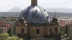 Exterior del Monumento a los Ca�dos, en Pamplona, donde se encuentran los restos mortales enterrados en su cripta de dos de los generales que protagonizaron el golpe militar. 