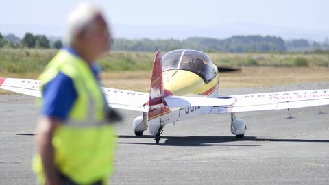 Reunión aeronáutica en Rozas
