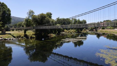 El río Avia, en O Salgueiral (Leiro).