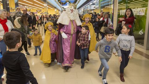 Cabalgata de los Reyes Magos, en Carballo