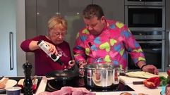 Alberto Chicote y su madre | Receta de conejo