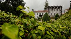 Este inmueble tipo pazo se vende por 3.800.000 euros en Armu�o, Berdondo.